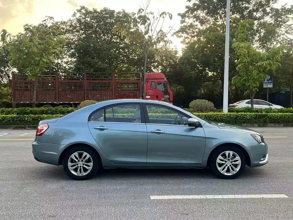 Geely Emgrand 2014