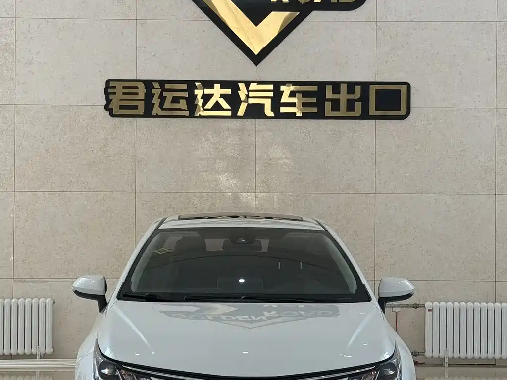 Toyota Corolla 2021 — фото 1