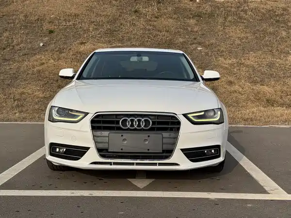 Audi A4L 2015