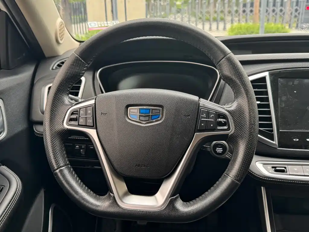 Geely Vision X6 2018 — фото 13