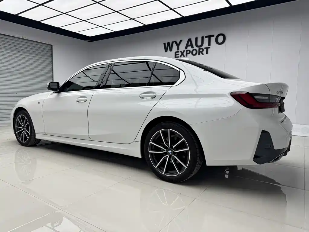 BMW 3 Series 2023