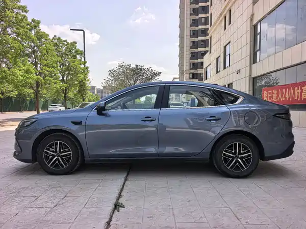 BYD Seal 05 DM-i 2025