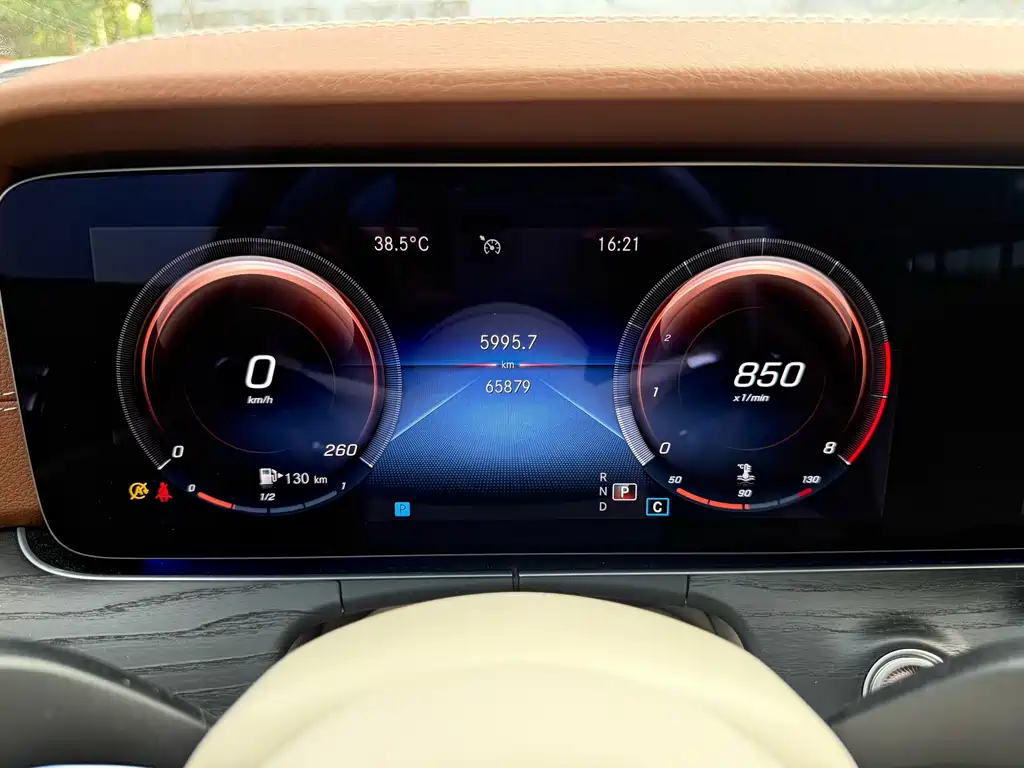 Mercedes-Benz E-Class 2021 — фото 10