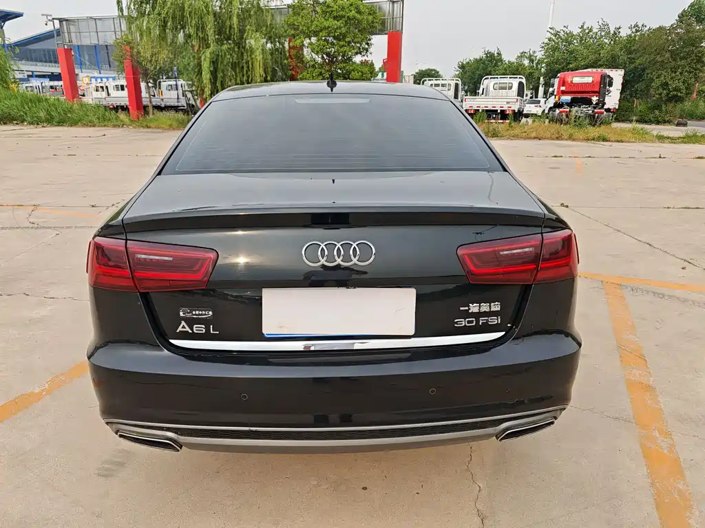 Audi A6L 2018 — фото 5
