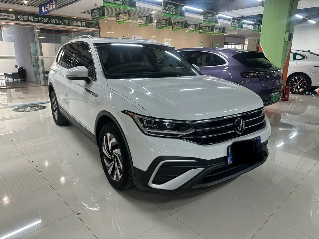 Volkswagen Tiguan L 2023
