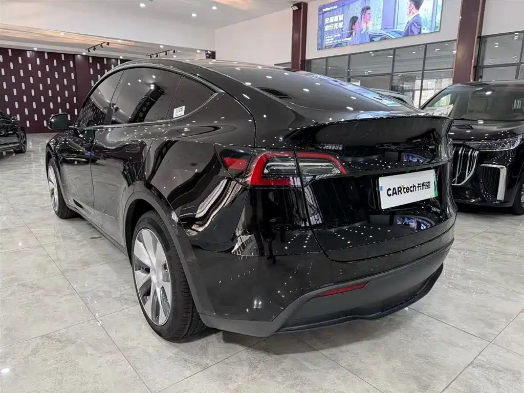Tesla Model Y 2022 — фото 6