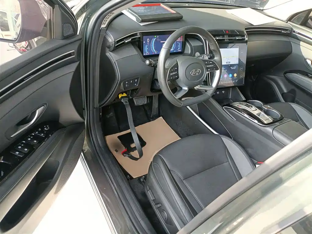 Hyundai Tucson 2023 — фото 16