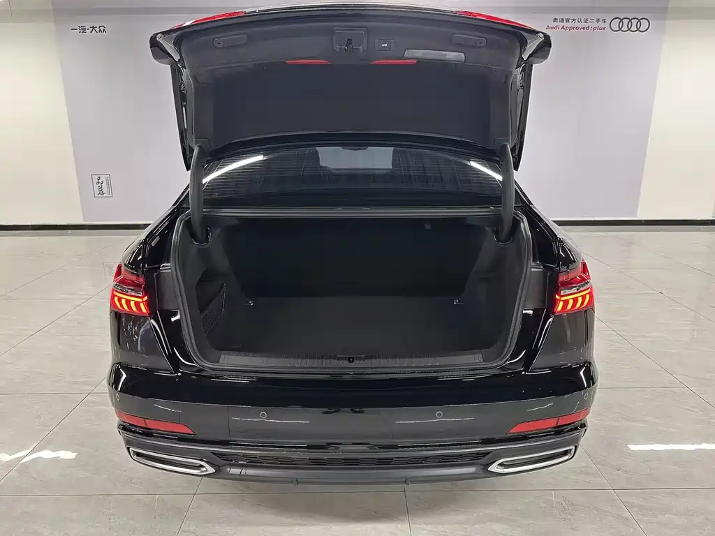 Audi A6L 2022