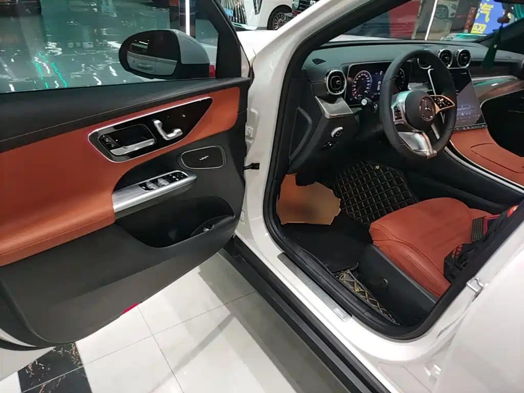 Mercedes-Benz GLC 2025 — фото 16