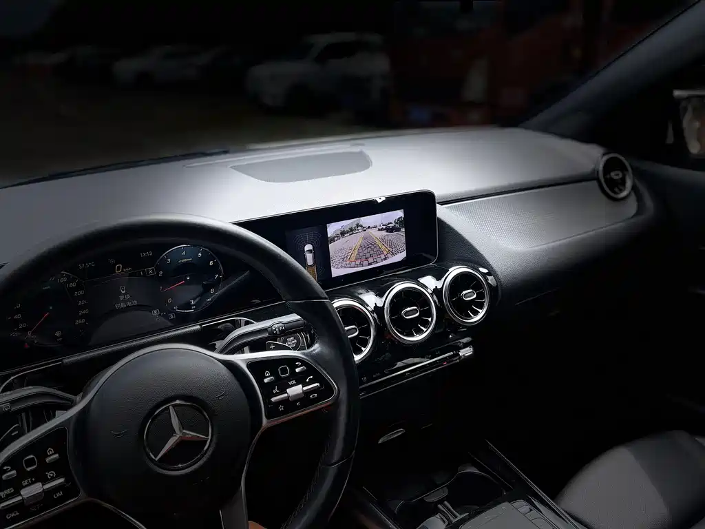 Mercedes-Benz B-Class 2020 — фото 12