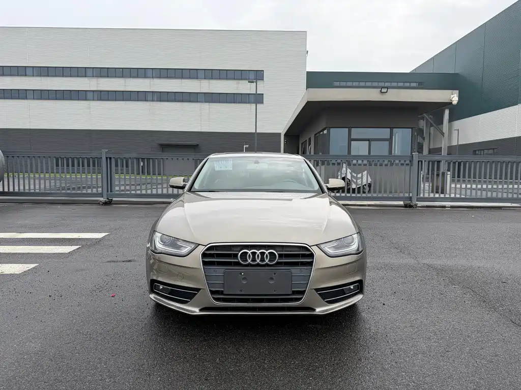 Audi A4L 2014