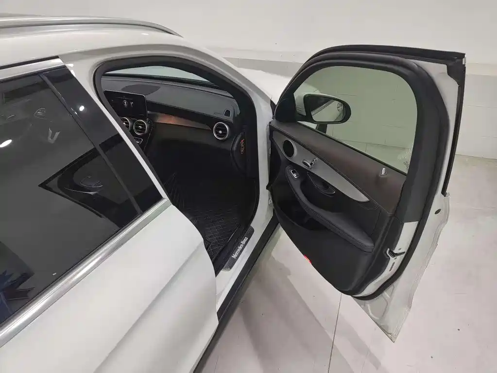 Mercedes-Benz GLC 2020 — фото 21