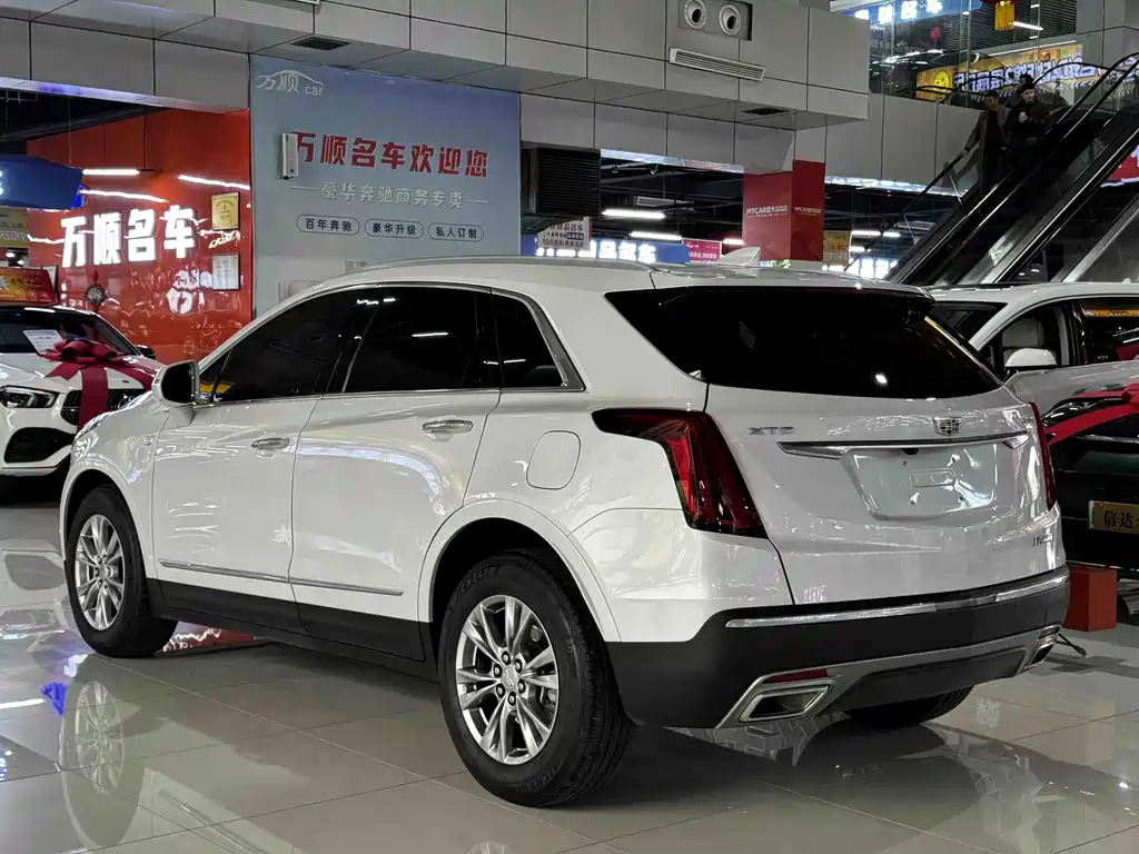 Cadillac XT5 2022 — фото 16