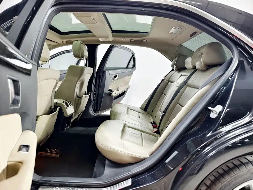 Mercedes-Benz E-Class 2013 — фото 13