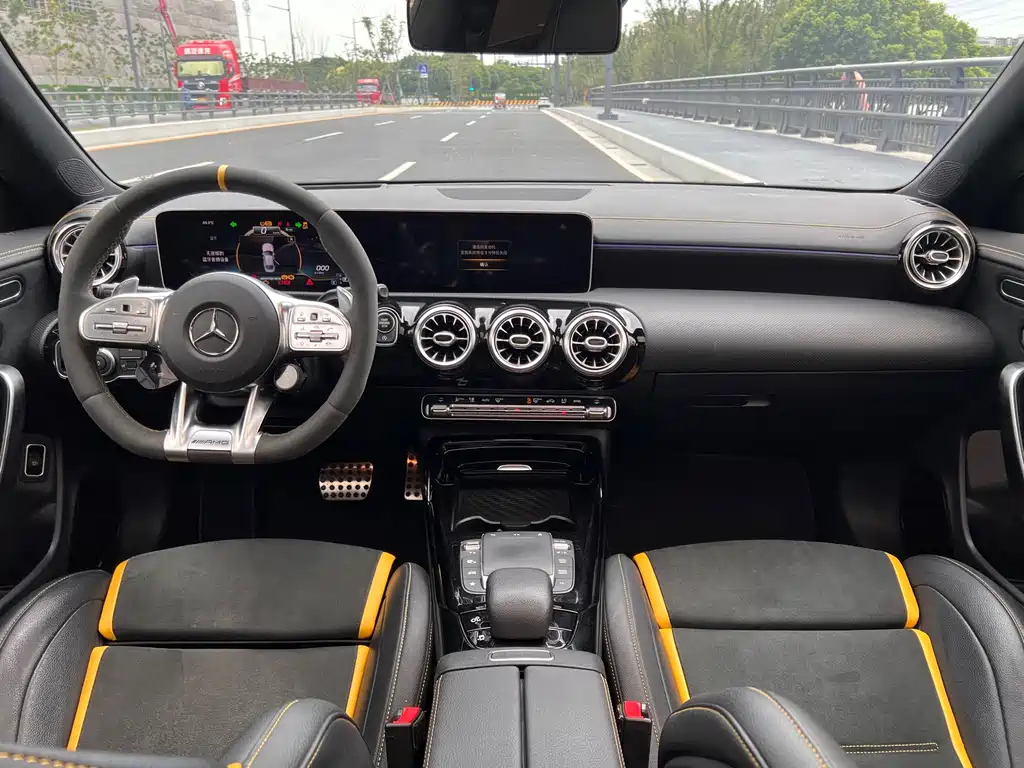 Mercedes-Benz CLA AMG 2021 — фото 7
