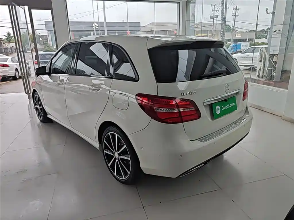 Mercedes-Benz B-Class 2017 — фото 5