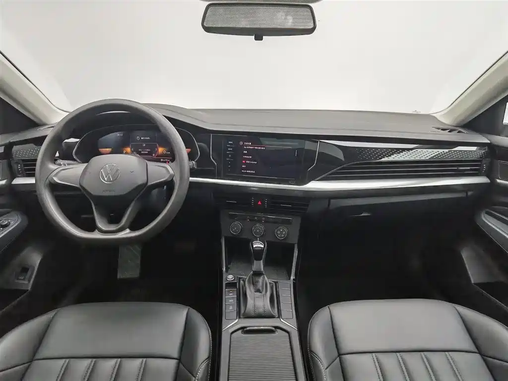 Volkswagen Passat 2023