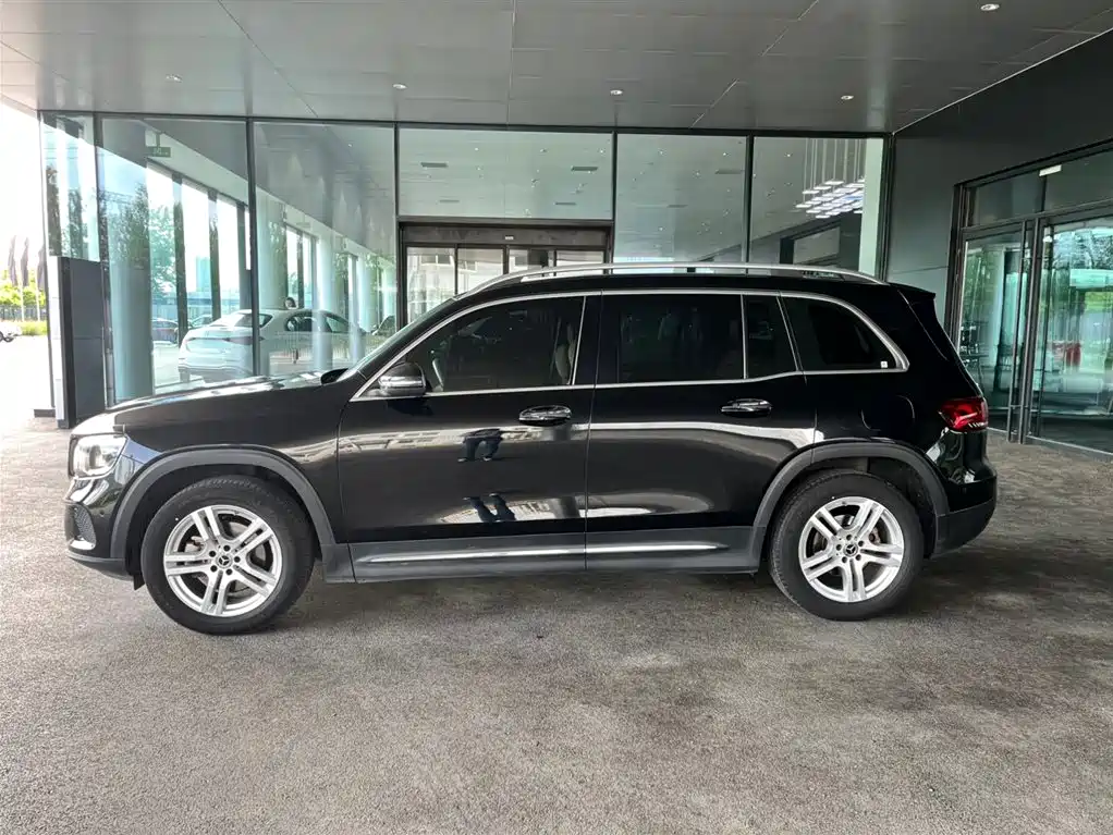 Mercedes-Benz GLB 2020 — фото 16