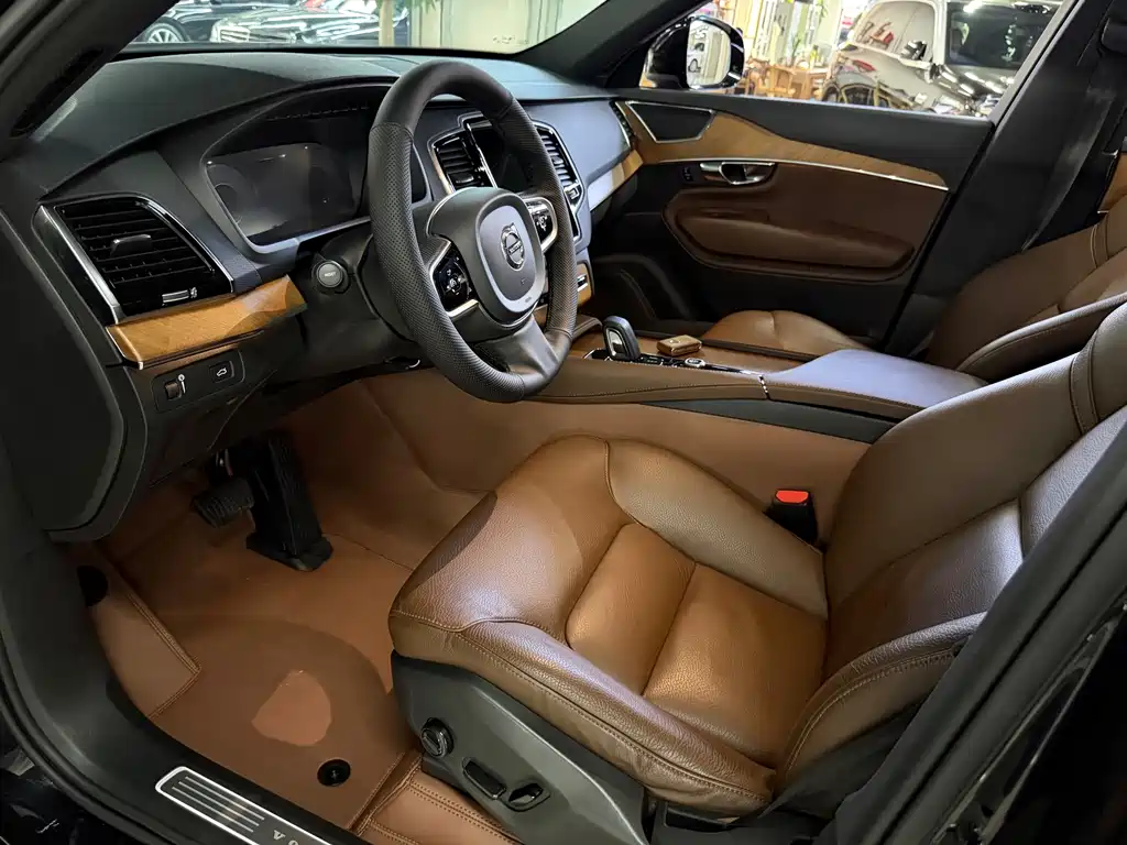 Volvo XC90 2021
