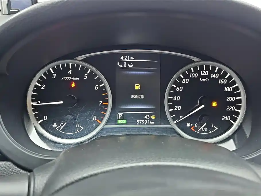 Nissan Tiida 2018 — фото 14