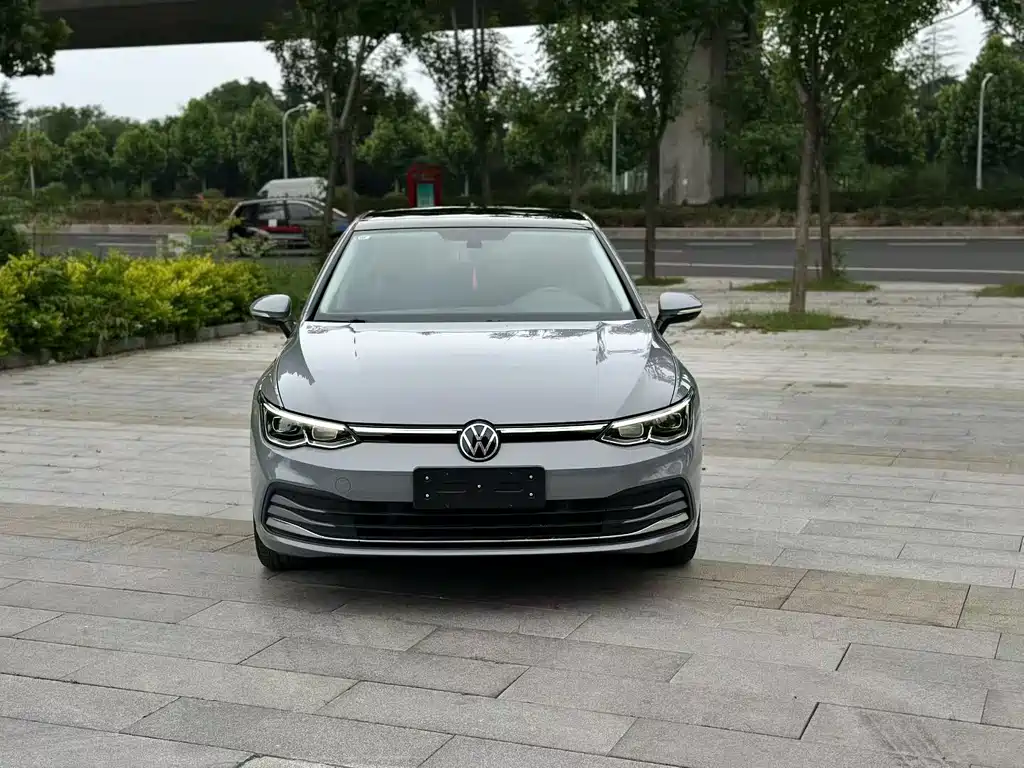 Volkswagen Golf 2021