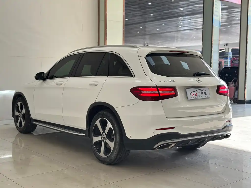 Mercedes-Benz GLC 2017 — фото 18