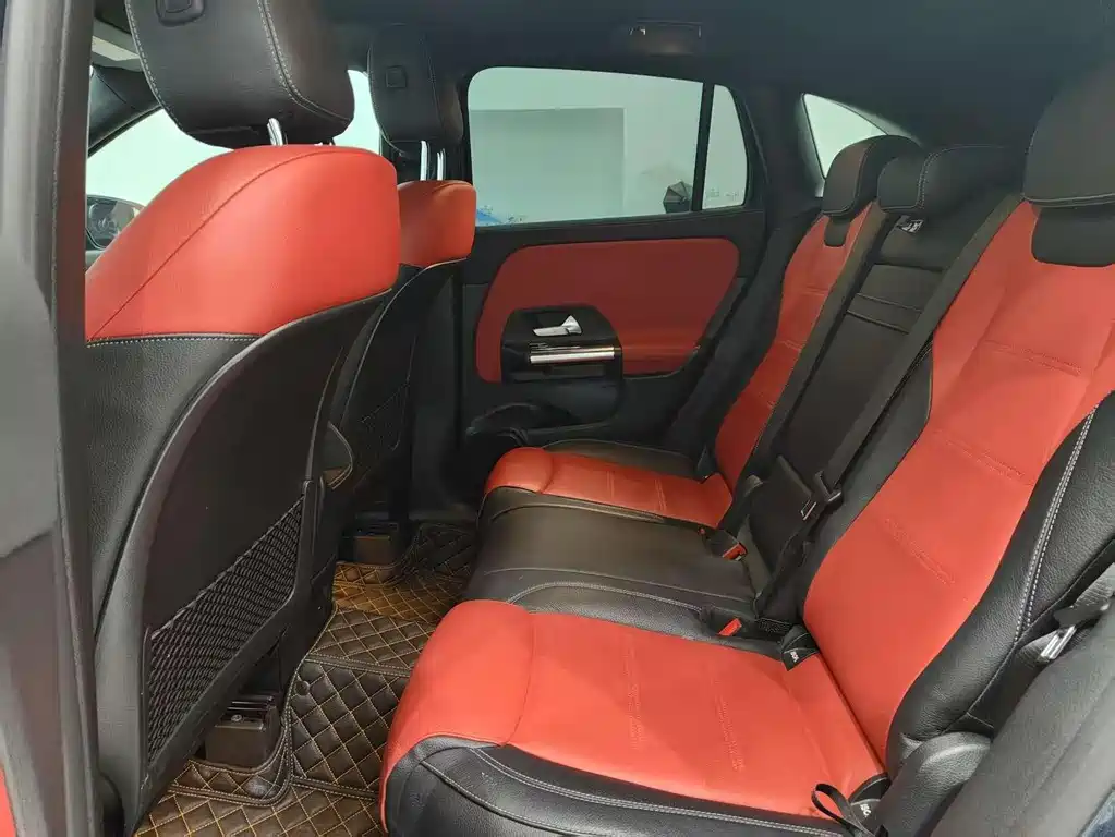 Mercedes-Benz GLA AMG 2021 — фото 17