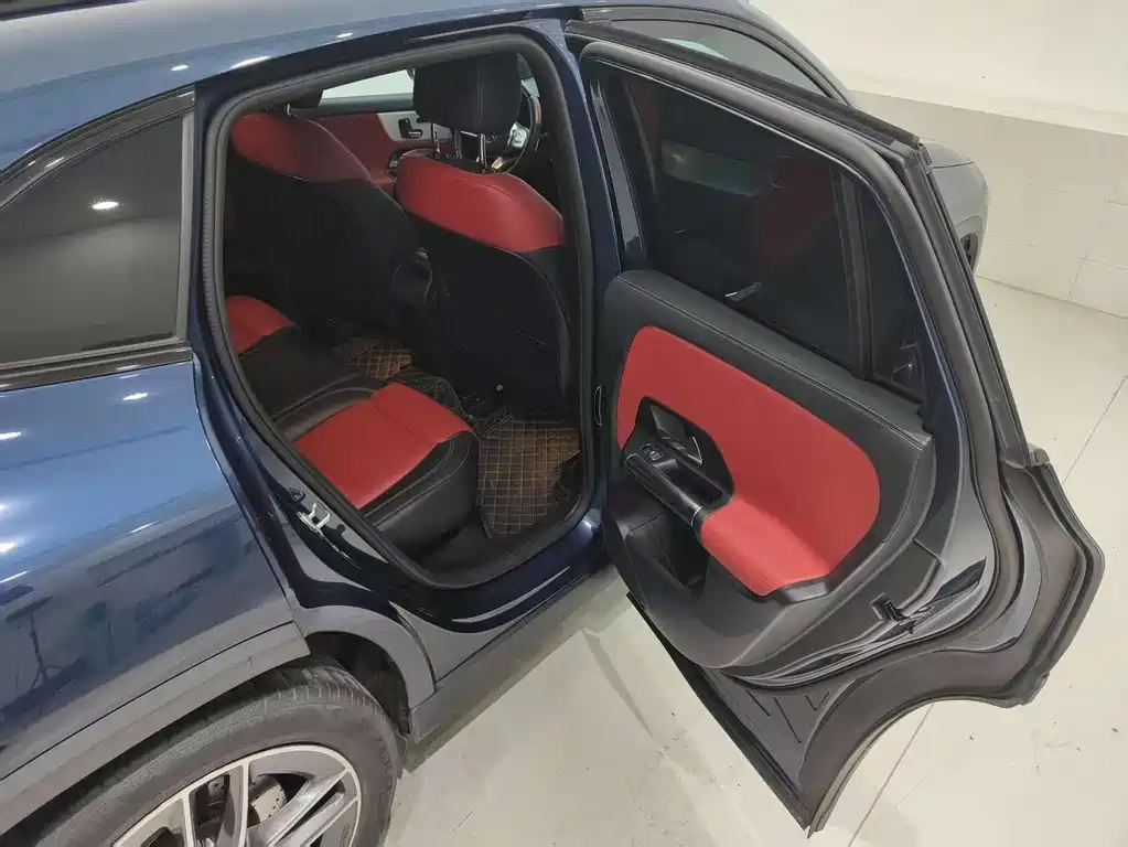 Mercedes-Benz GLA AMG 2021 — фото 22