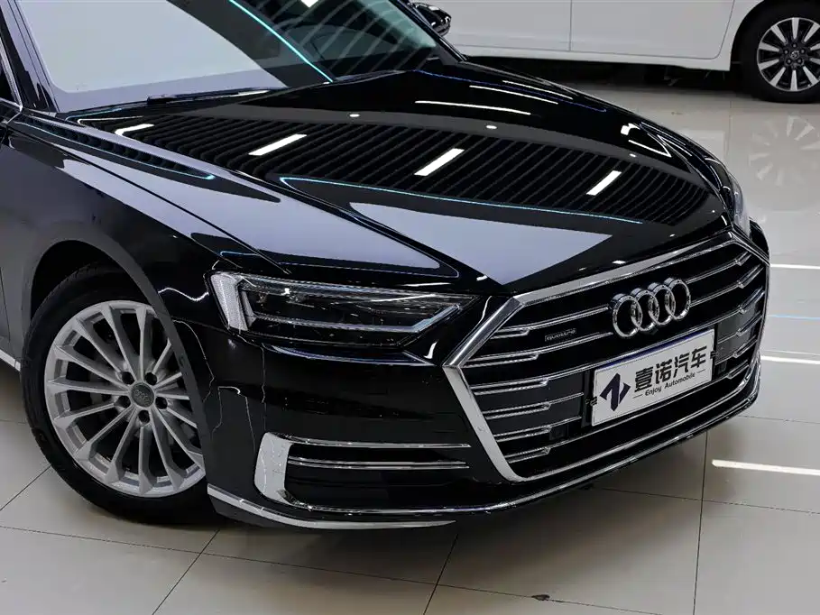 Audi A8 2020 — фото 11