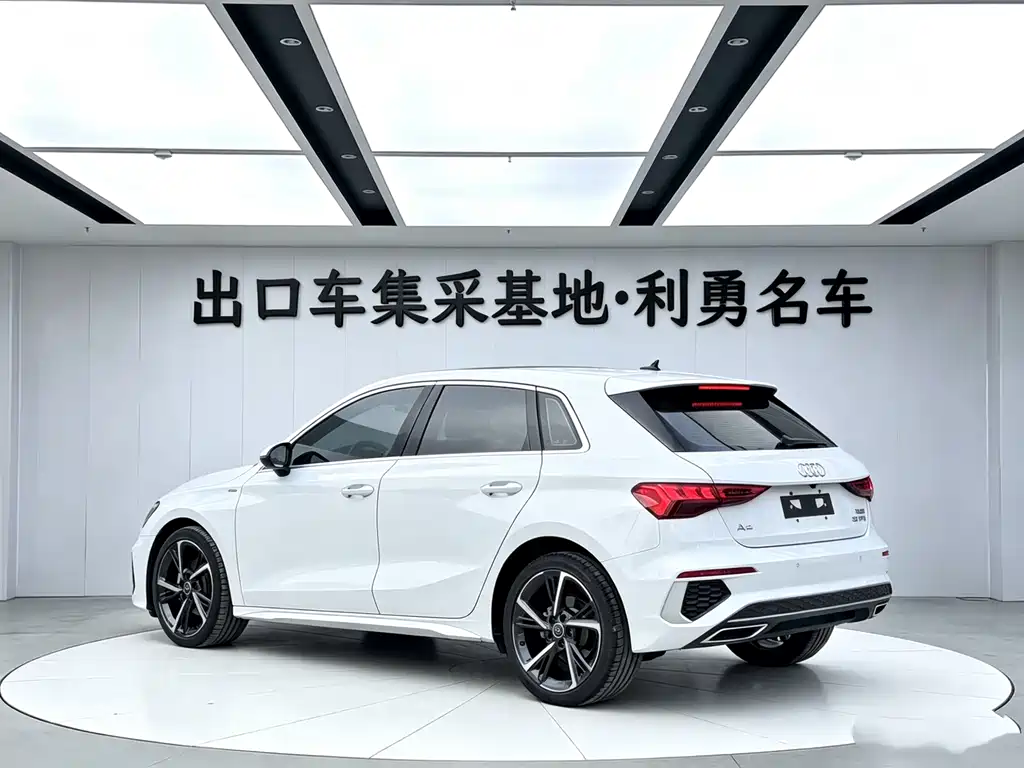 Audi A3 2023 — фото 3