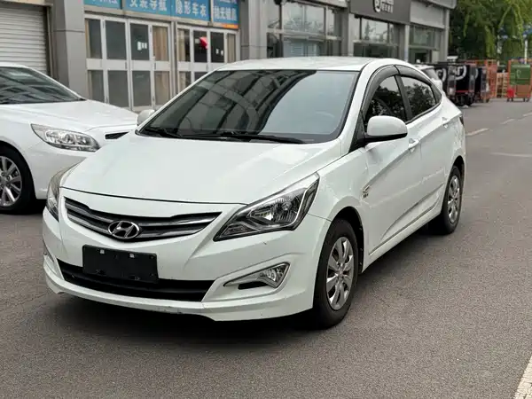 Hyundai Accent 2014