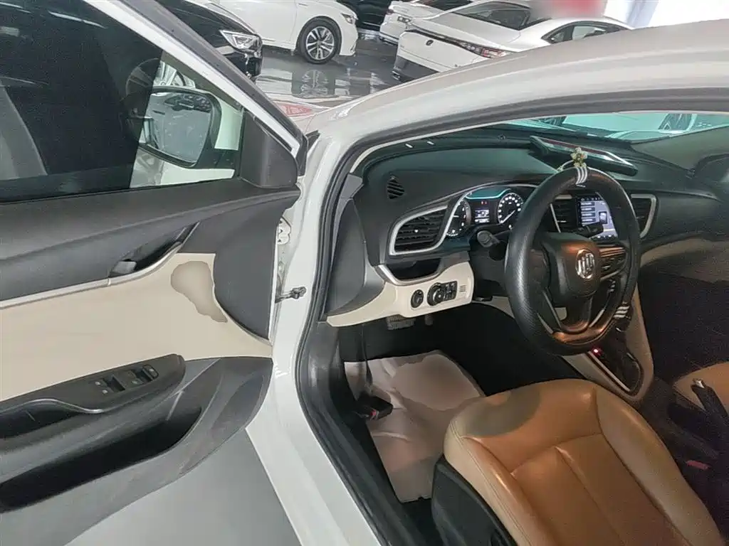 Buick Excelle 2019 — фото 16