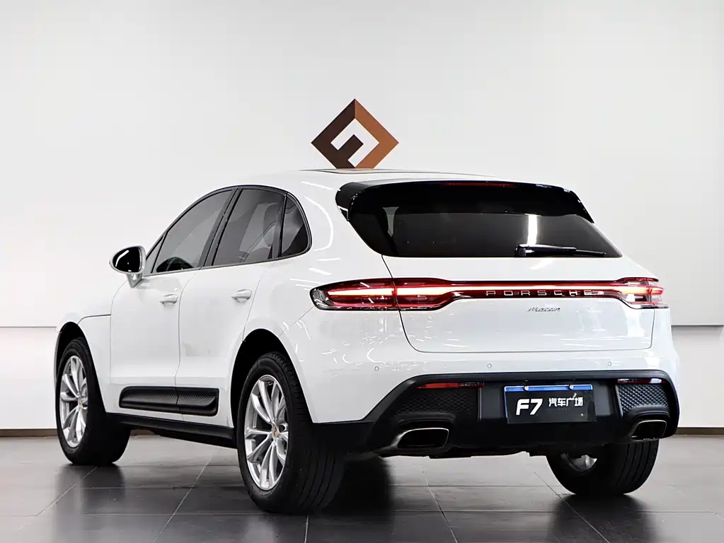 Porsche Macan 2023 — фото 4