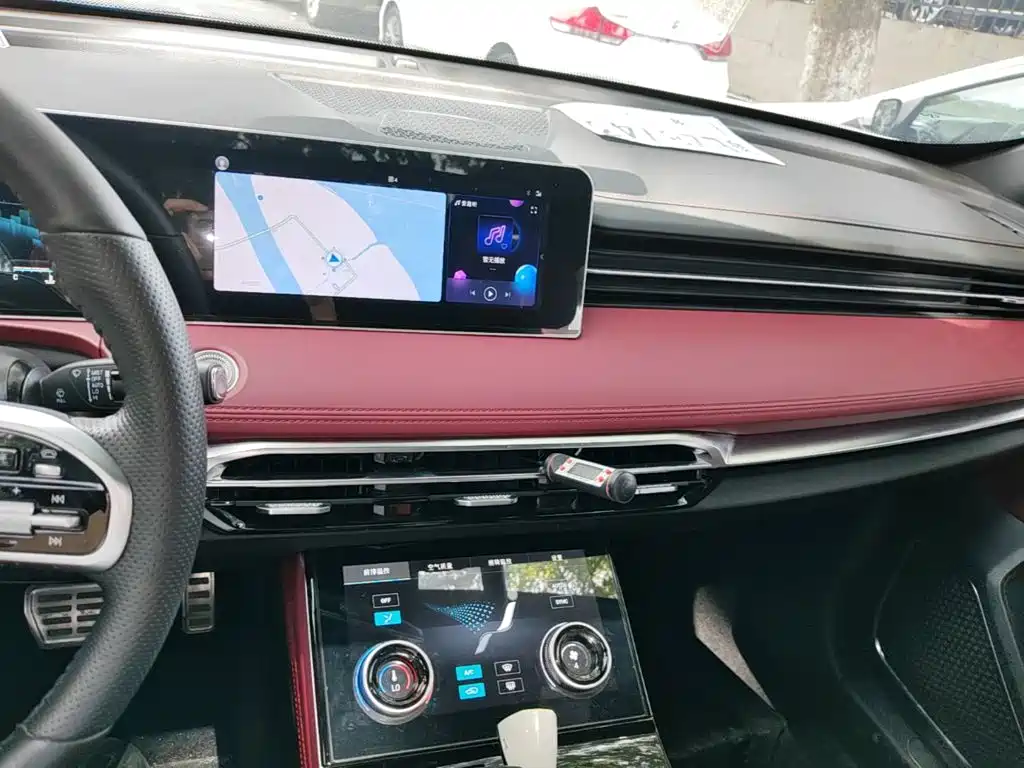 Jetour Jietu X70 PLUS 2024 — фото 13