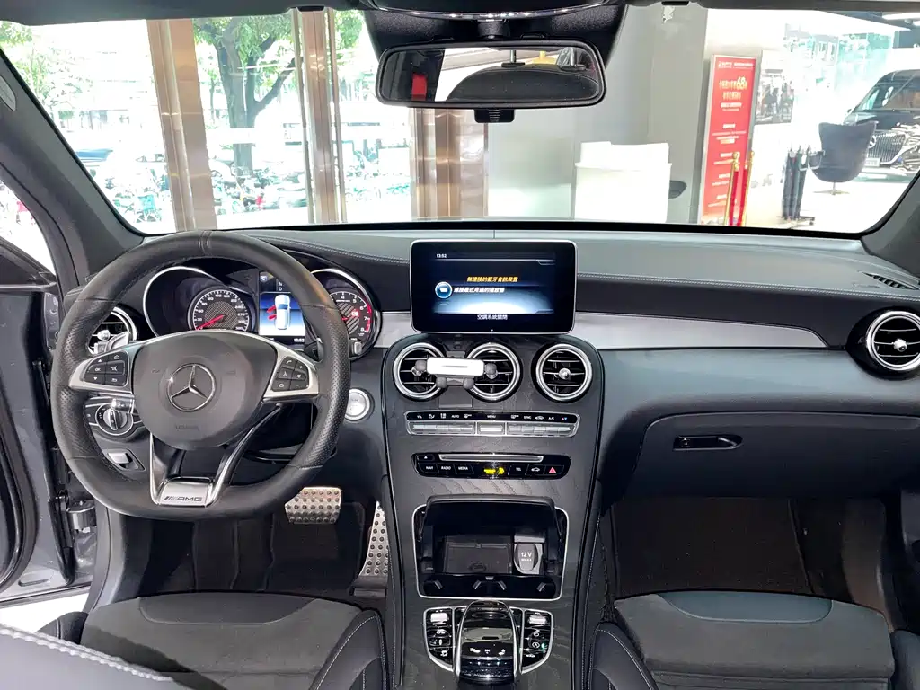 Mercedes-Benz GLC AMG 2020 — фото 13