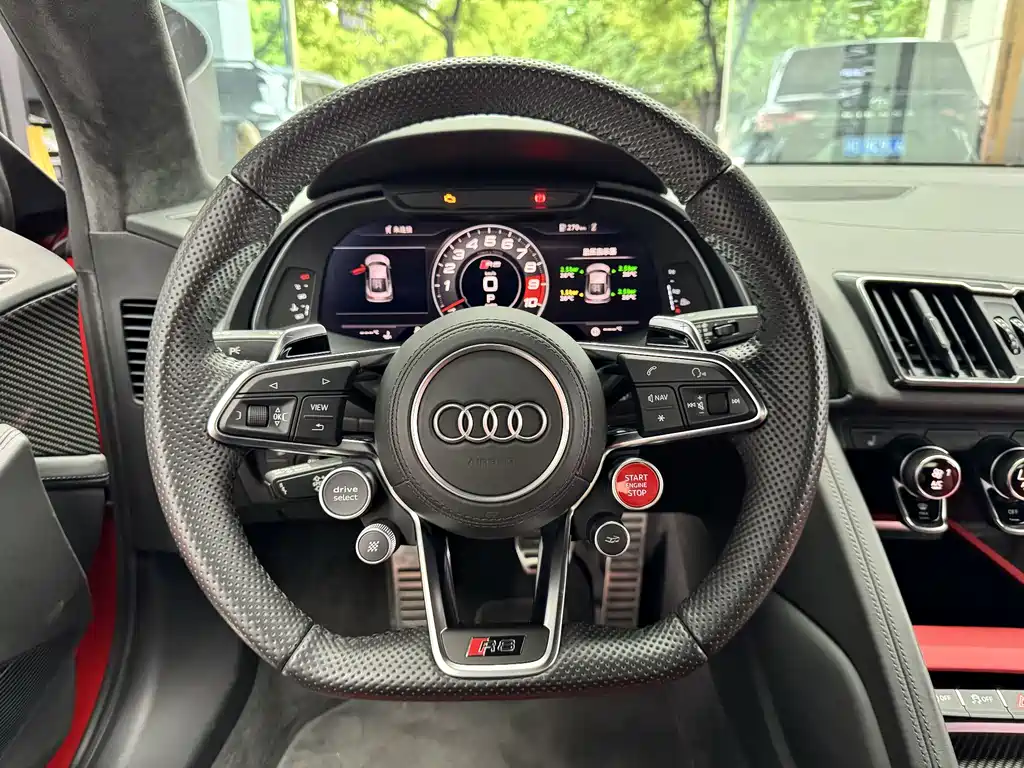 Audi R8 2023 — фото 18