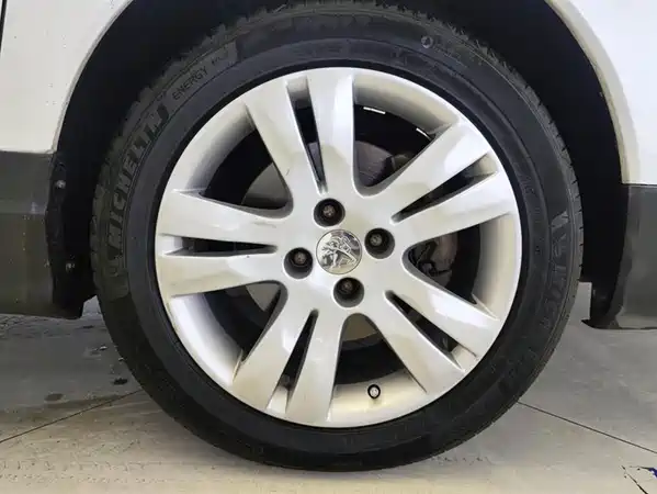 Peugeot 3008 2015