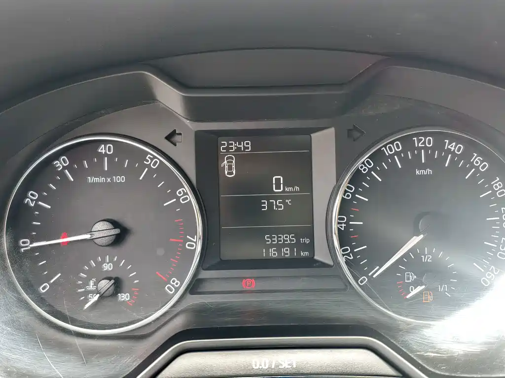 Skoda Octavia 2018 — фото 17