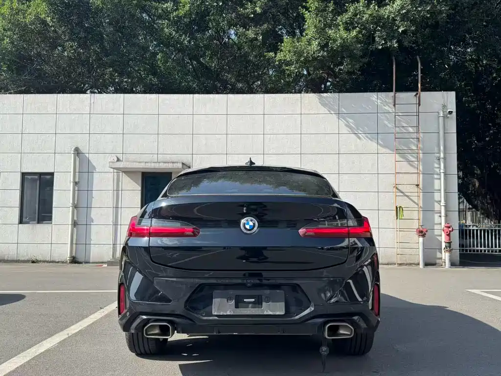 BMW X4 2022 — фото 9
