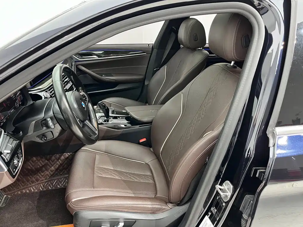 BMW 5 Series 2021