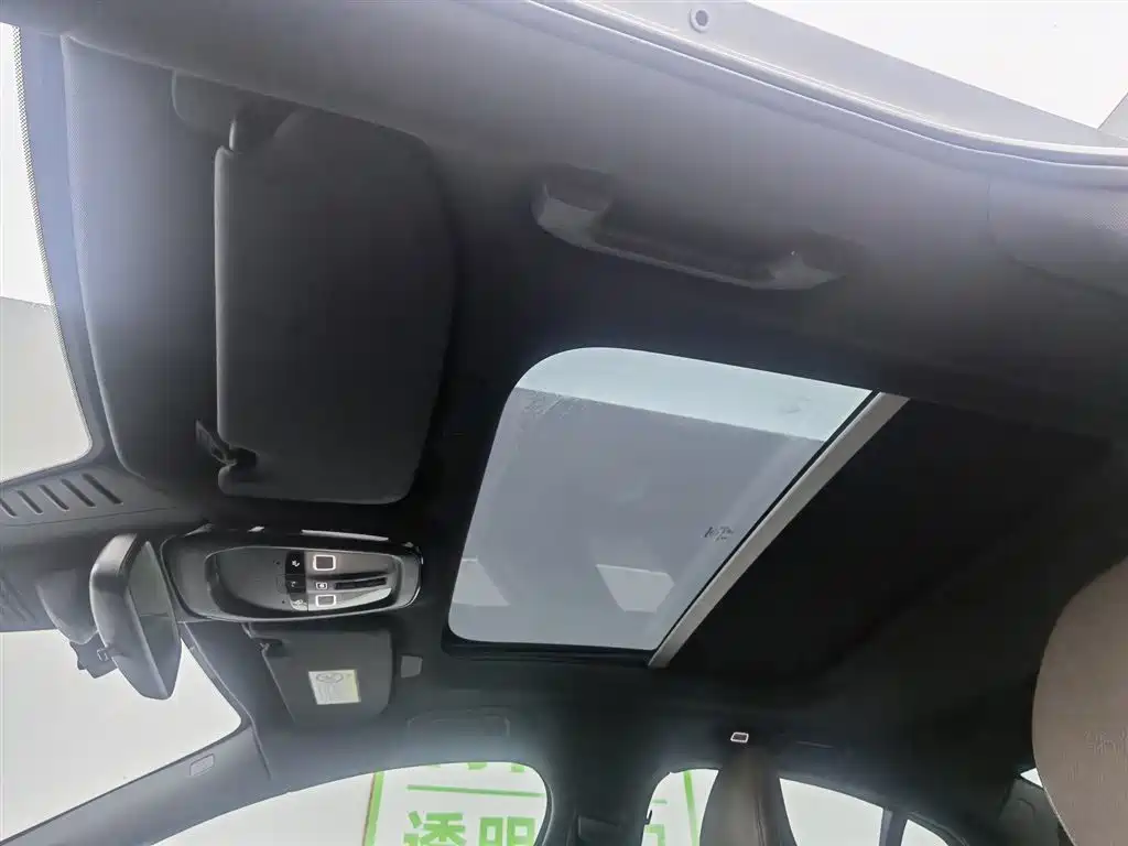 Volvo S60 2023 — фото 14