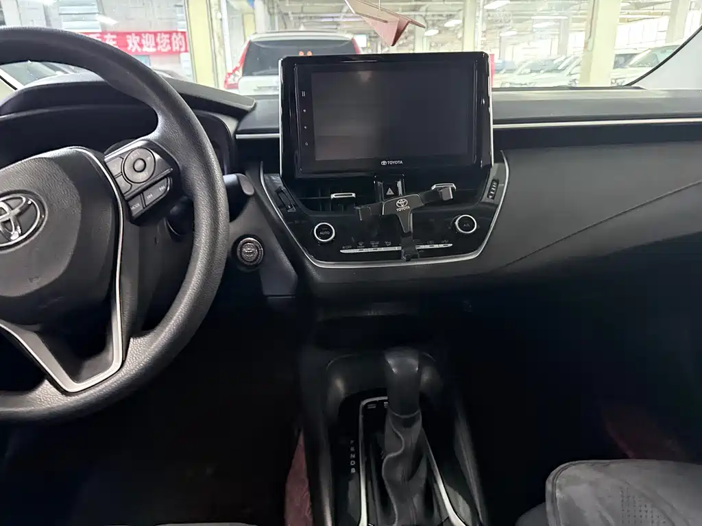 Toyota Corolla 2020 — фото 15