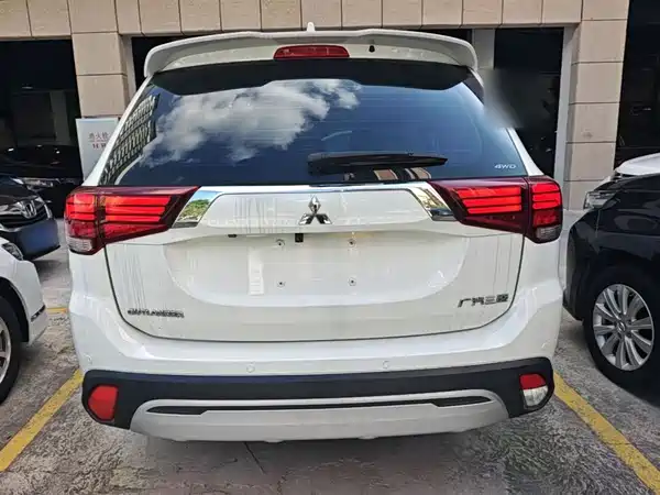 Mitsubishi Outlander 2019