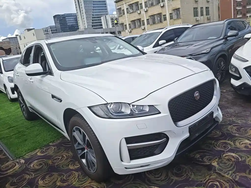 Jaguar F-PACE 2017