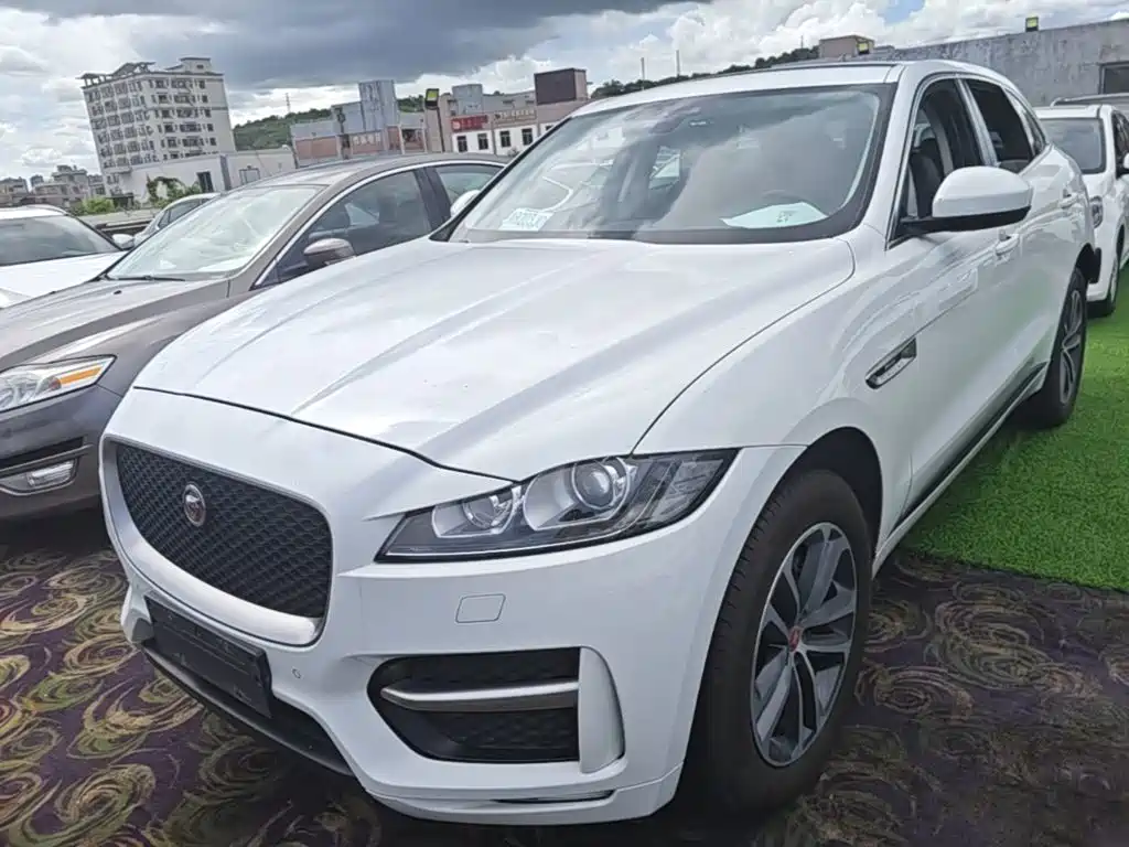 Jaguar F-PACE 2017