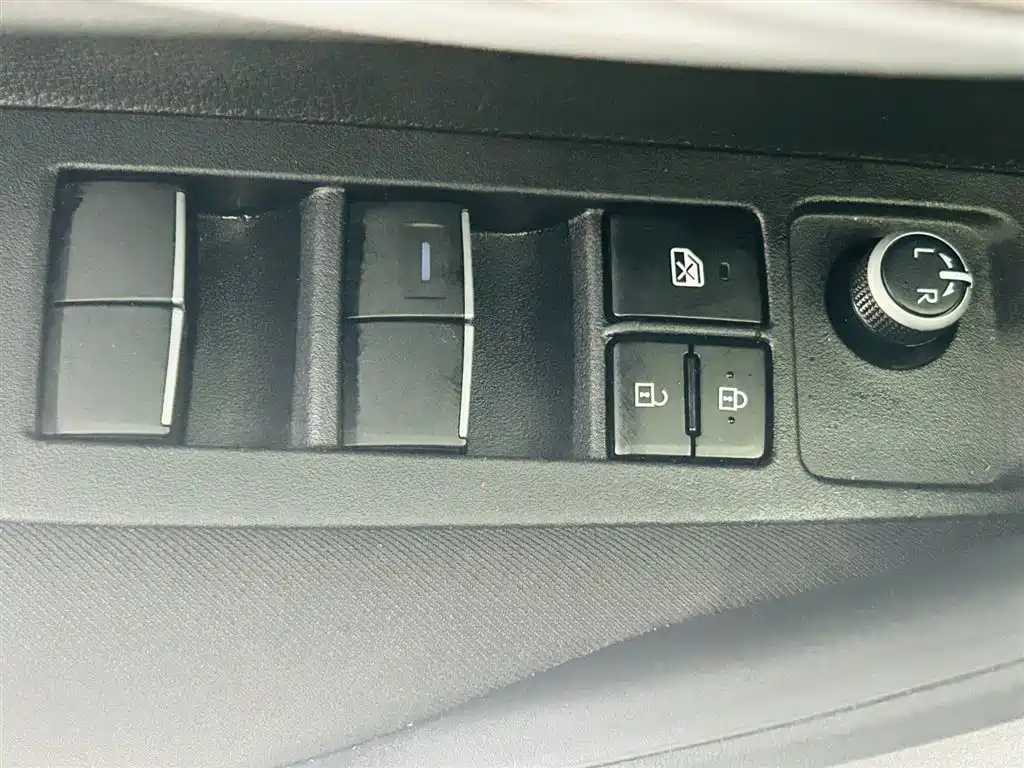 Toyota Levin 2023 — фото 18
