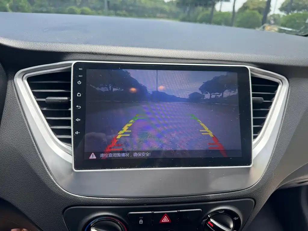 Hyundai Verna 2019 — фото 17