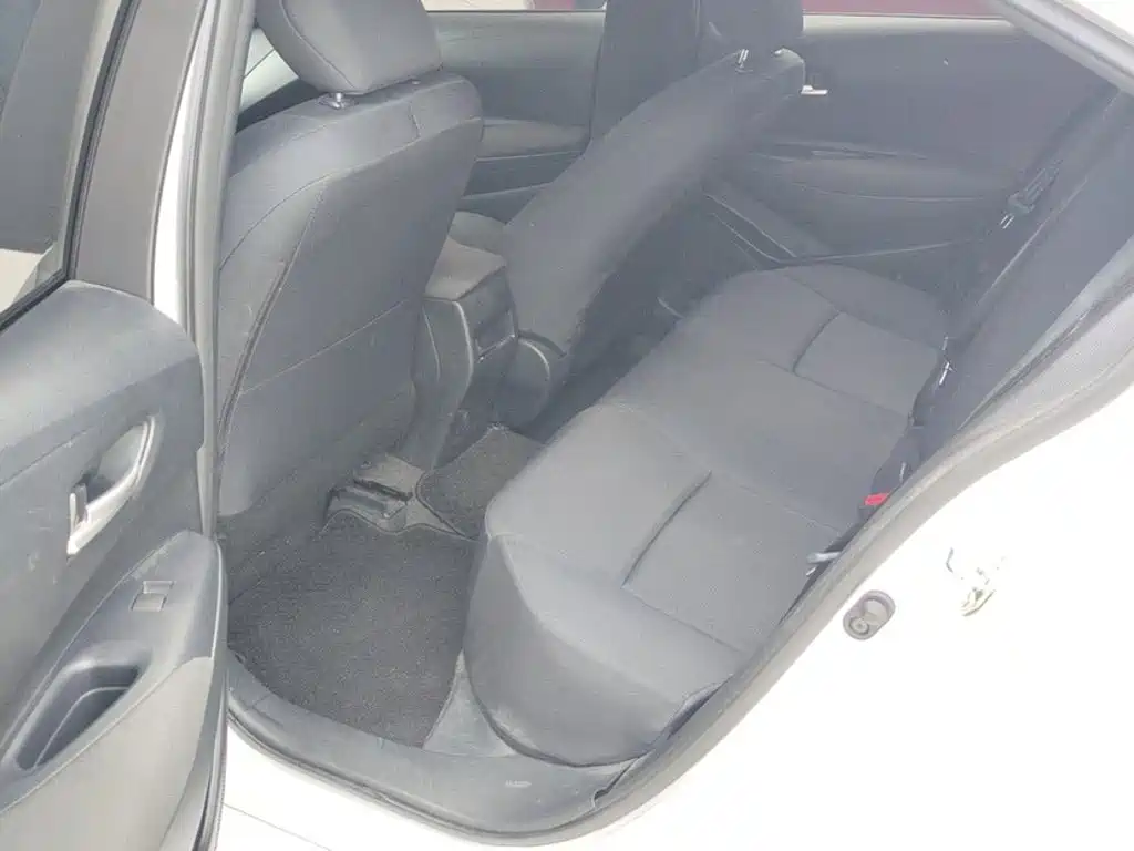 Toyota Corolla 2023 — фото 13