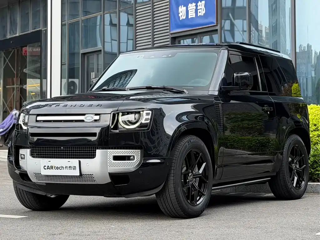 Land Rover Defender 2022