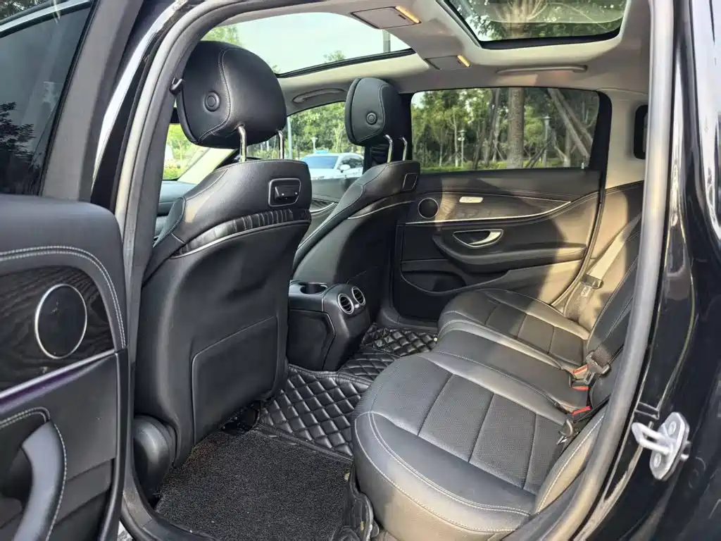 Mercedes-Benz E-Class 2020 — фото 10